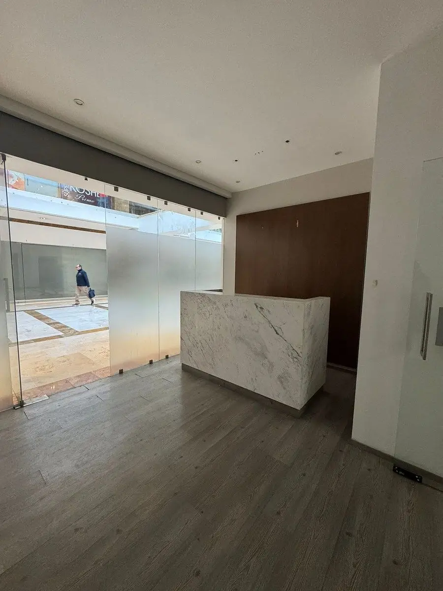 Local Comercial en Renta en Hacienda de las Palmas — foto 3