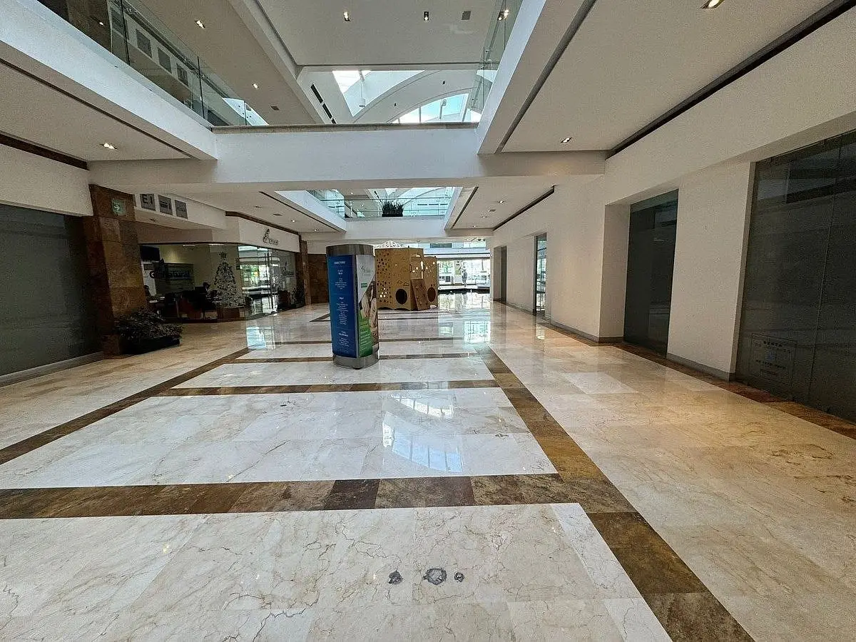 Local Comercial en Renta en Hacienda de las Palmas — foto 3