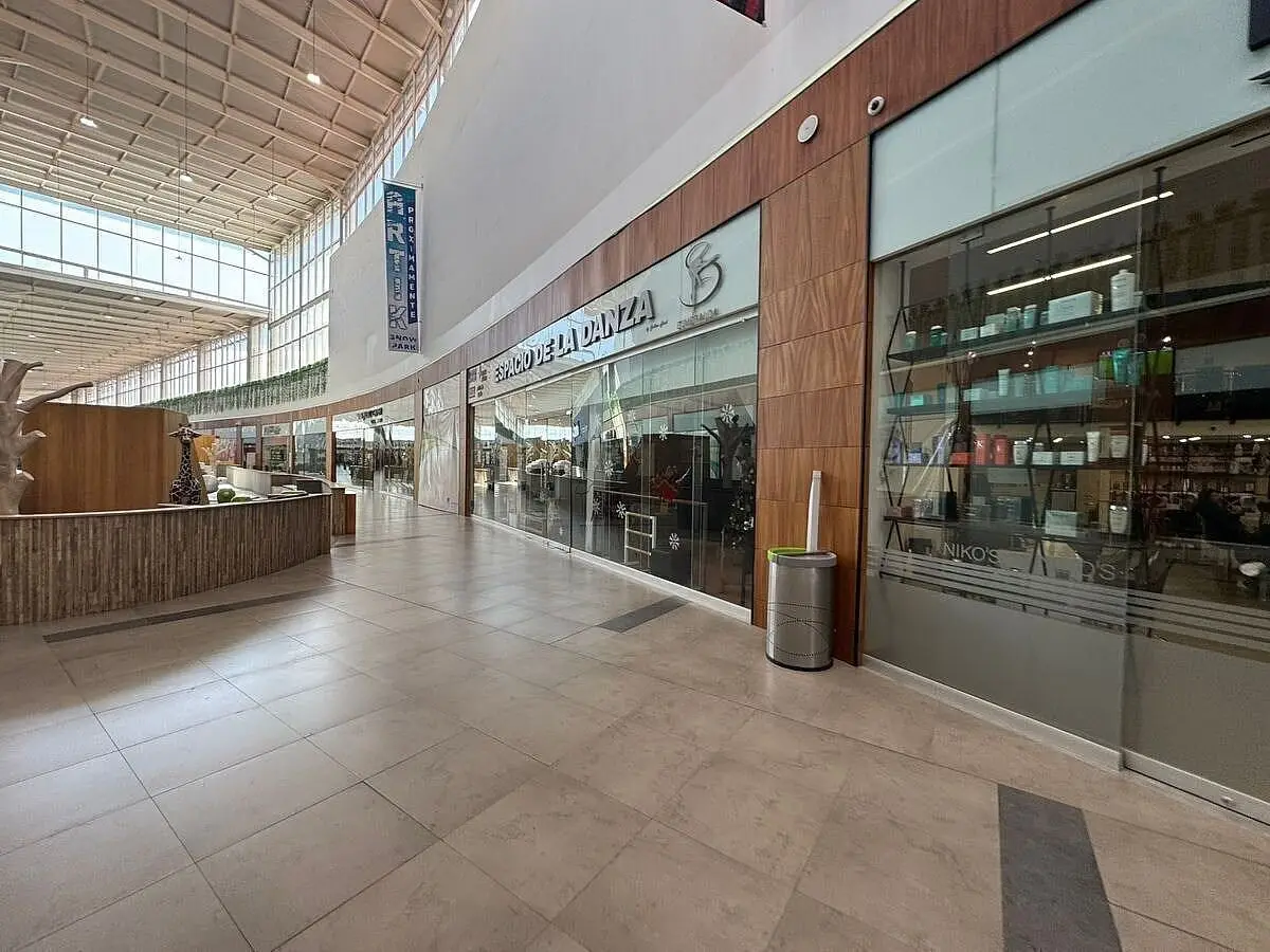 Local Comercial en Renta en Bosque Esmeralda — foto 6