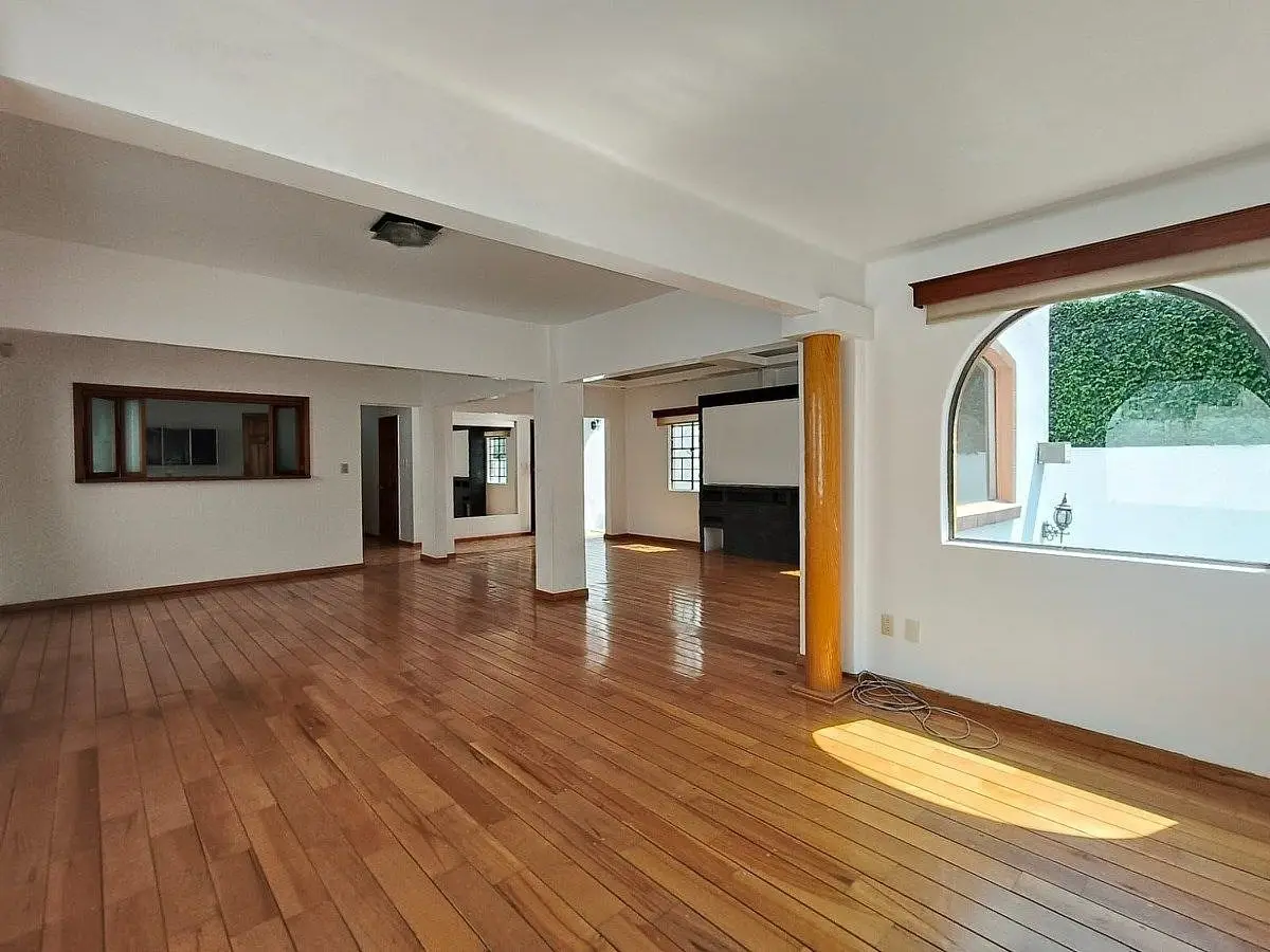 Casa con Uso de Suelo en Venta en Lomas de Chapultepec — foto 2