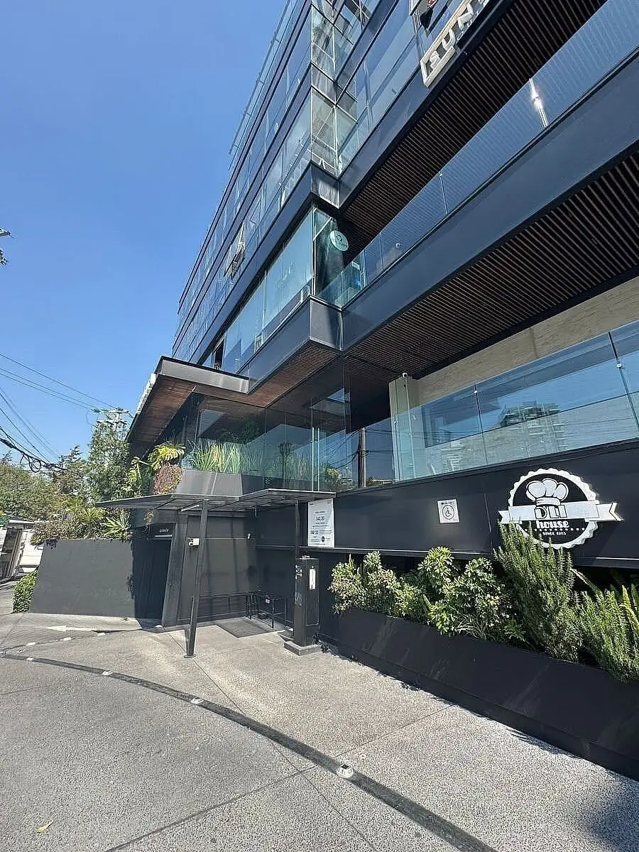 Local Comercial en Renta en Bosques de las Lomas — foto 2