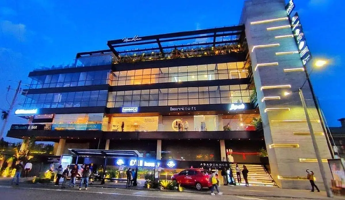 Local Comercial en Renta en Bosques de las Lomas — foto 4