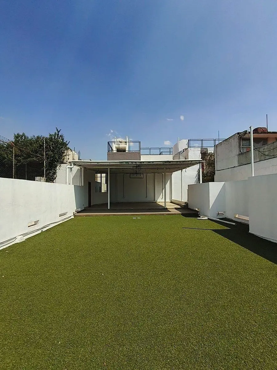 Casa con Uso de Suelo en Renta en Lomas de Chapultepec — foto 6