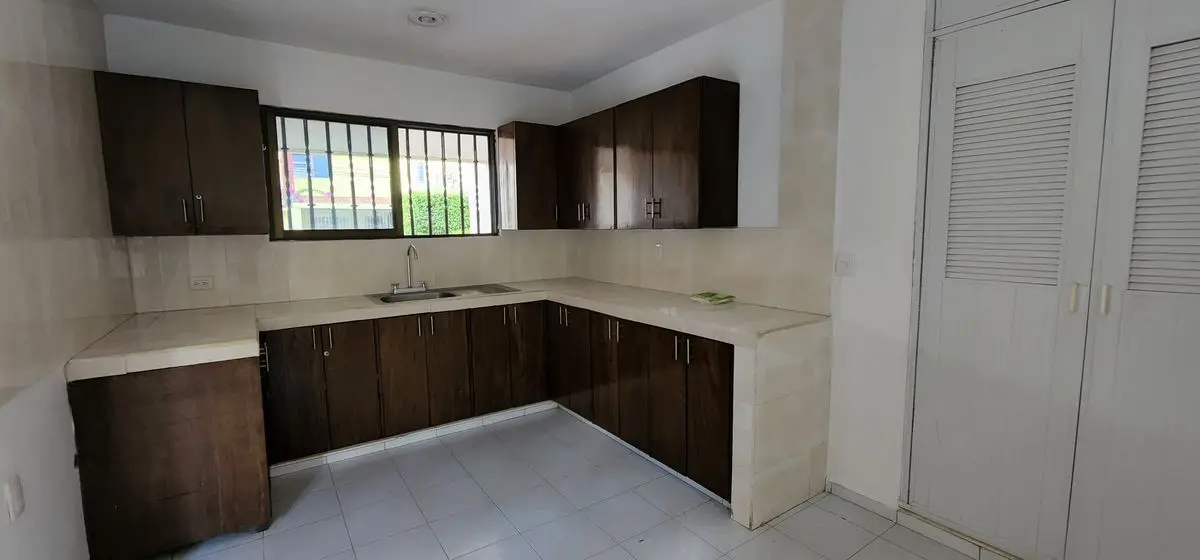 Casa en renta 3 recamaras con piscina montebello — foto 2