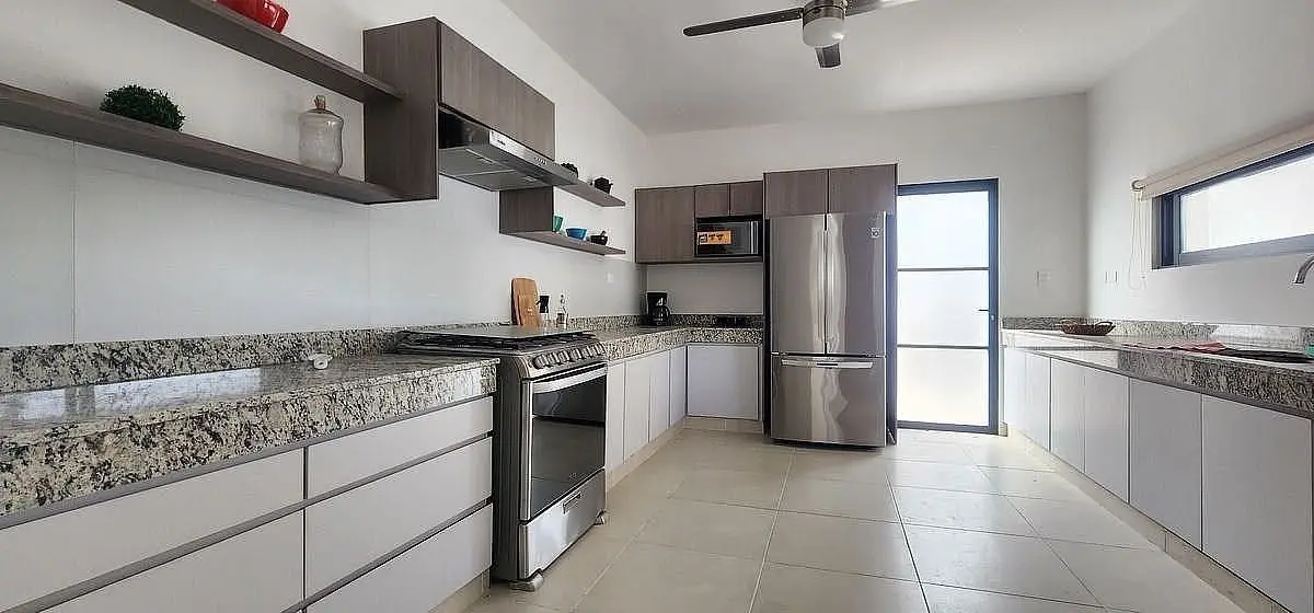 Casa en venta 4 recamaras con piscina terreno excedente Temozón — foto 5