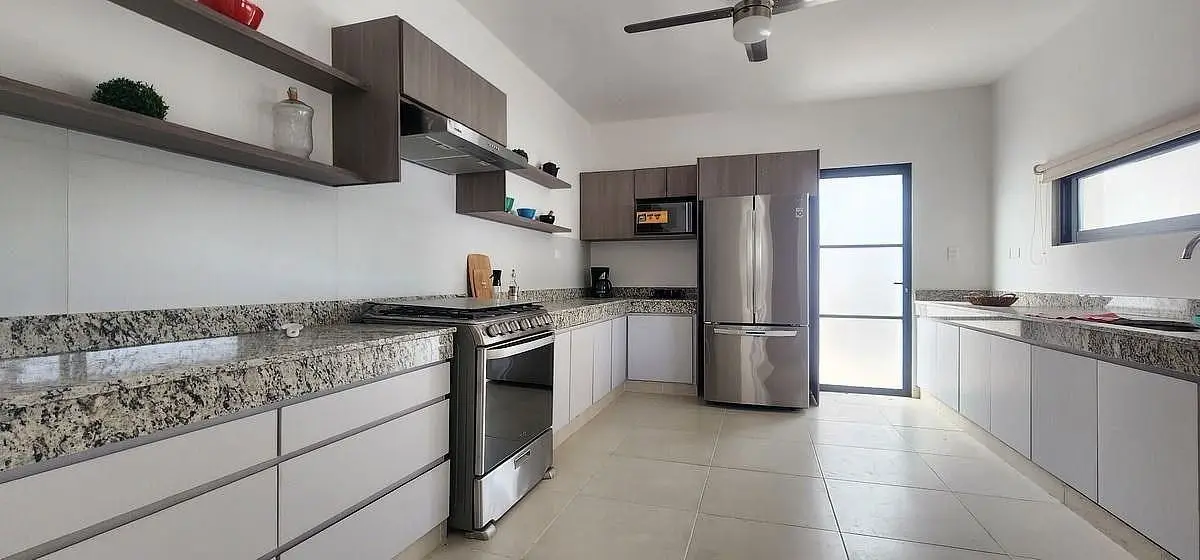 Casa en venta 4 recamaras con piscina terreno excedente Temozón — foto 5