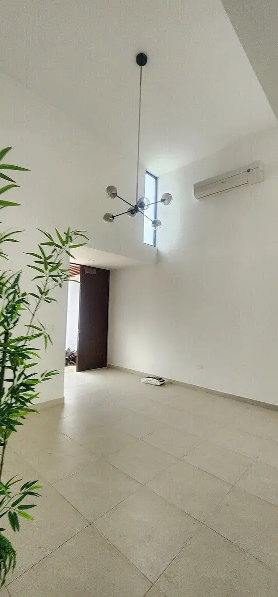 Casa en venta 4 recamaras con piscina terreno excedente Temozón — foto 4