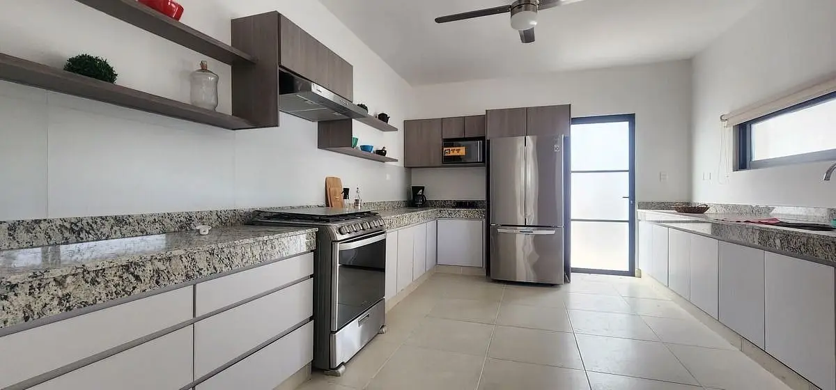 Casa en venta 4 recamaras con piscina terreno excedente Temozón — foto 5