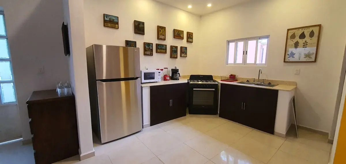 Renta Bonito Townhouse Amueblado 2 Recamaras Zona Norte dentro de Merida — foto 3