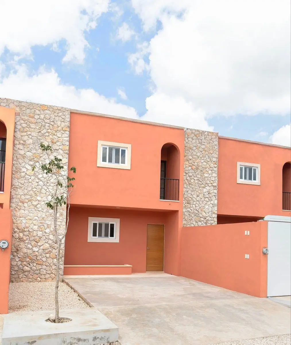 Renta Bonito Townhouse Temozón sin Muebles