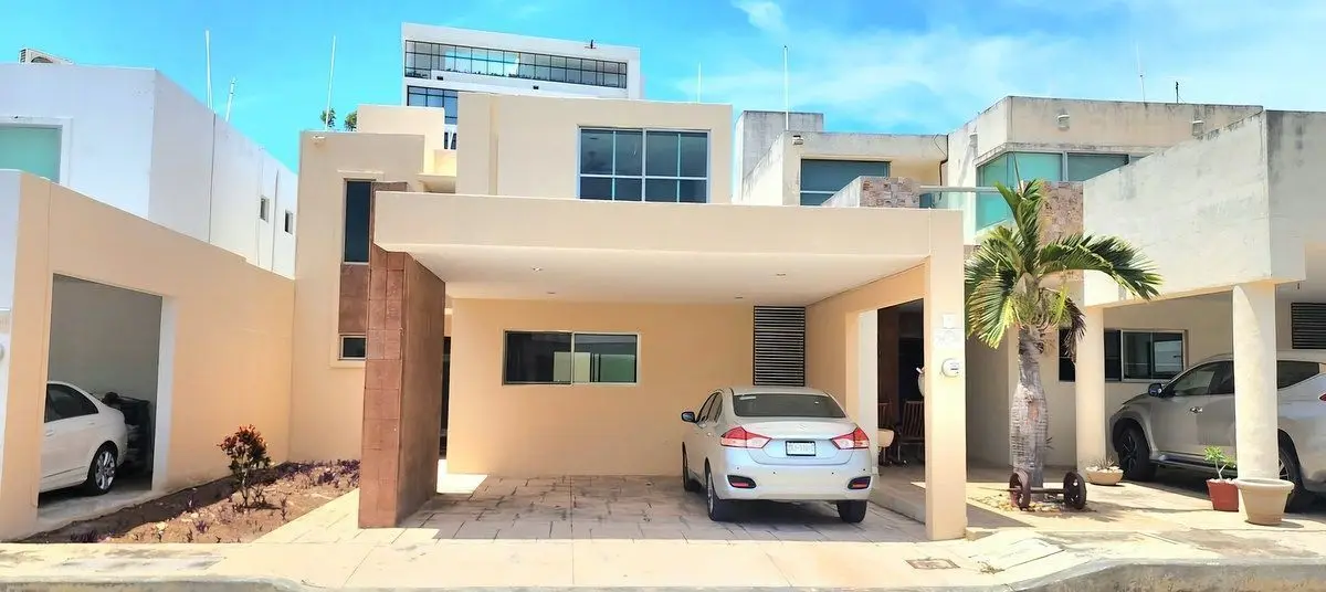 Renta casa 3 Recamaras en Altabrisa sin Muebles