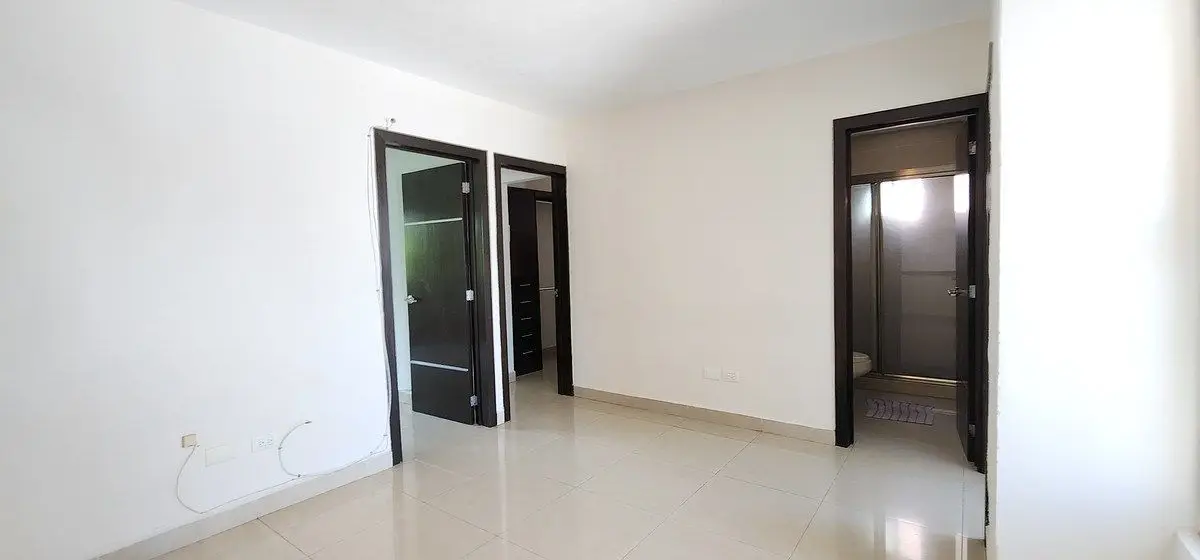 Renta casa 3 Recamaras en Altabrisa sin Muebles — foto 5