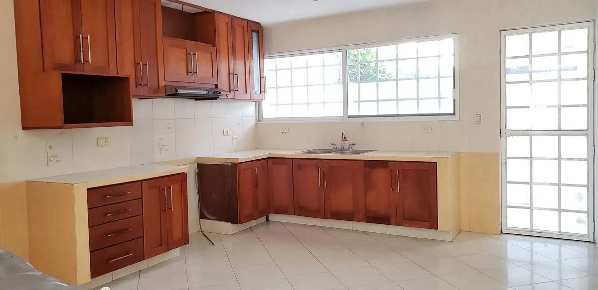 Renta casa 3 recamaras más estudio chuburna — foto 4