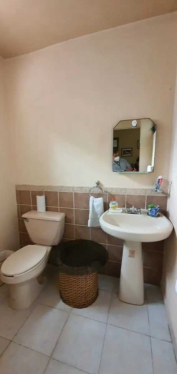 Renta cuarto Con baño cerca 60 Norte — foto 2
