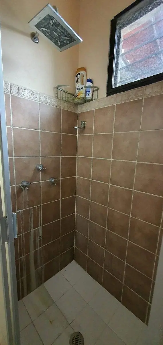 Renta cuarto Con baño cerca 60 Norte — foto 3