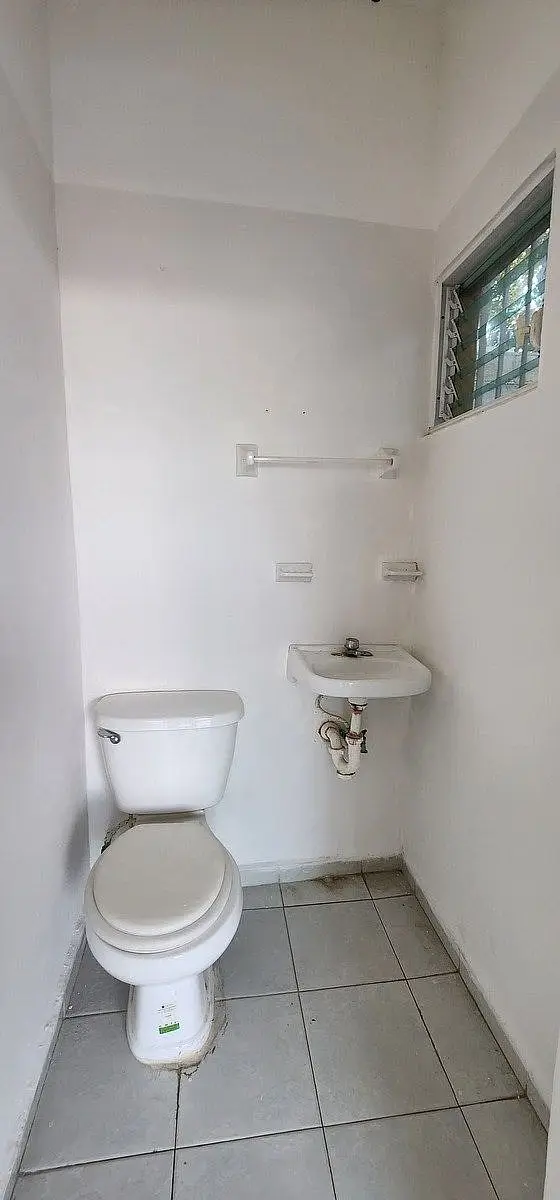 Renta local cerca de Prolongación montejo — foto 6