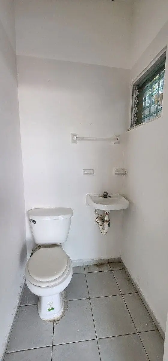 Renta local cerca de Prolongación montejo — foto 6