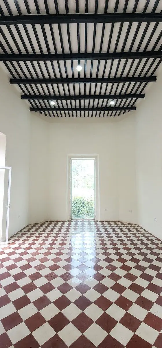 Renta local comercial en Casona colonial frente parque Itzimna — foto 4
