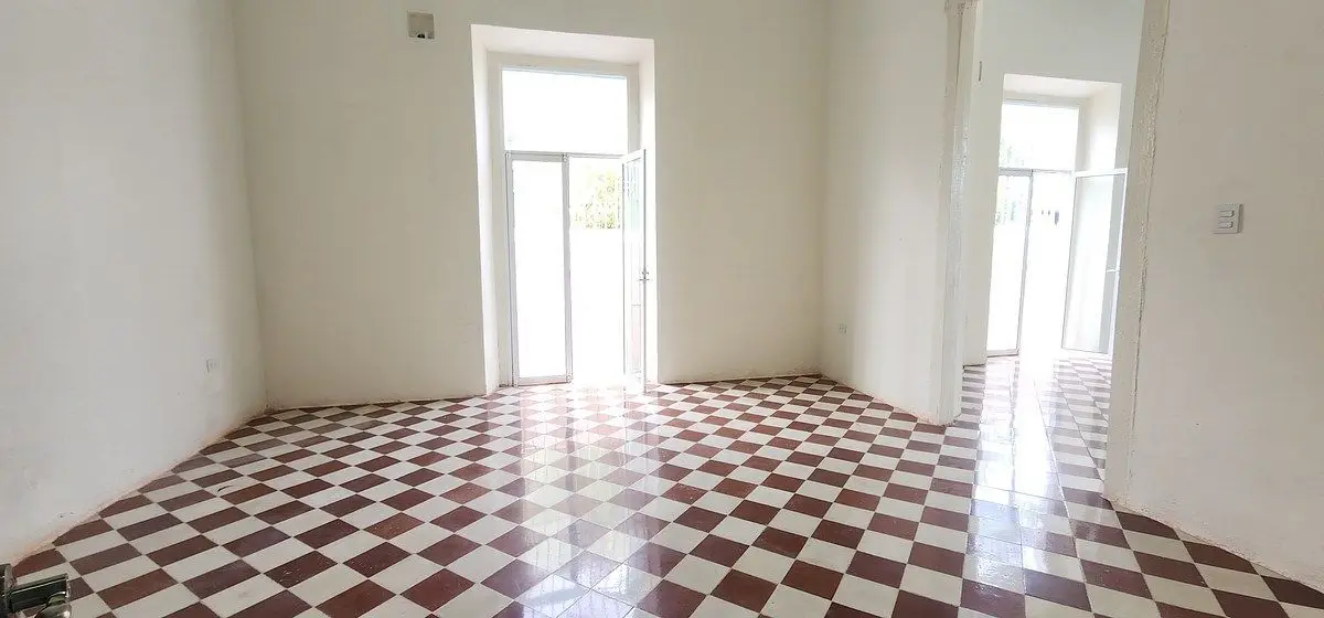 Renta local comercial en Casona colonial frente parque Itzimna — foto 6