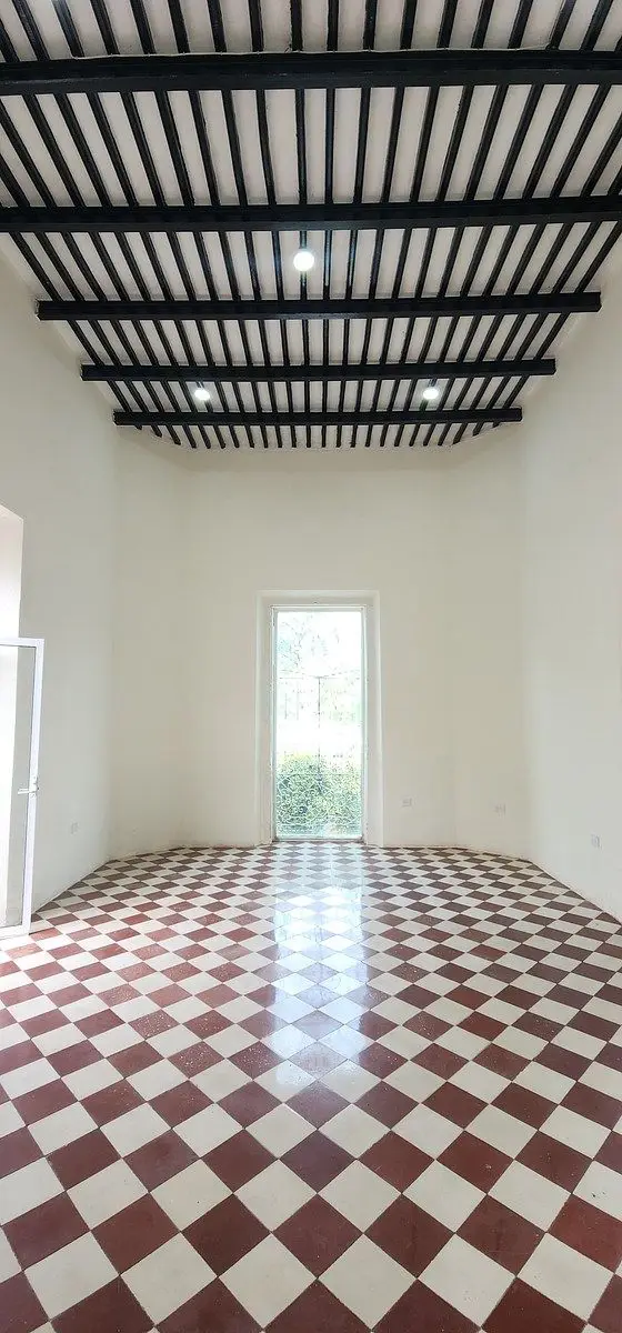 Renta local comercial en Casona colonial frente parque Itzimna — foto 4