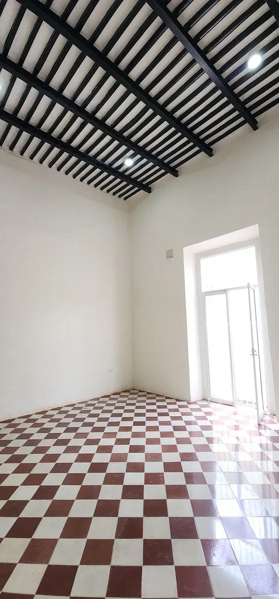 Renta local comercial en Casona colonial frente parque Itzimna — foto 5
