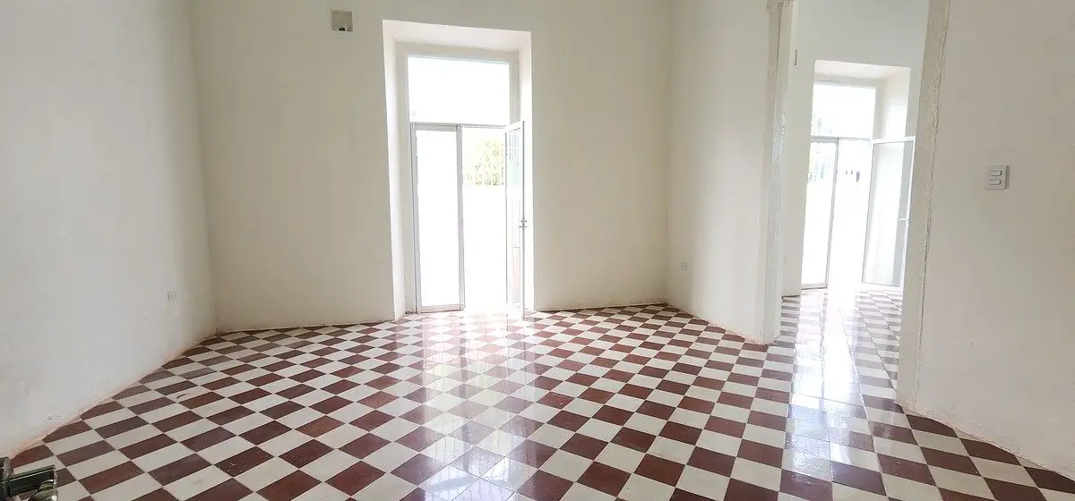 Renta local comercial en Casona colonial frente parque Itzimna — foto 6