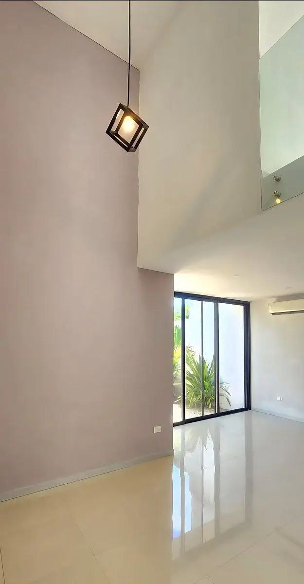 Renta pequeño Townhouse 2 recamara paneles solares cholul — foto 4