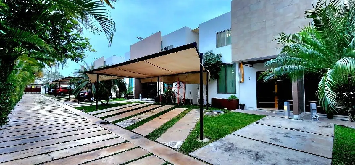 Renta Townhouse amueblado 2 Recamaras Cholul