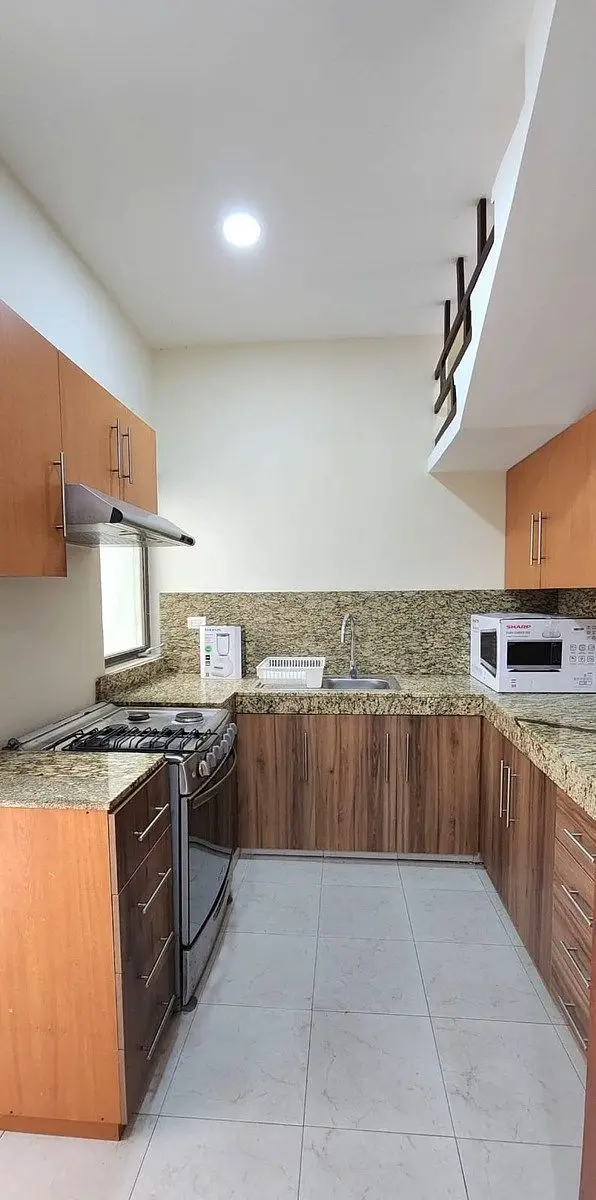 Renta Townhouse amueblado 2 Recamaras Cholul