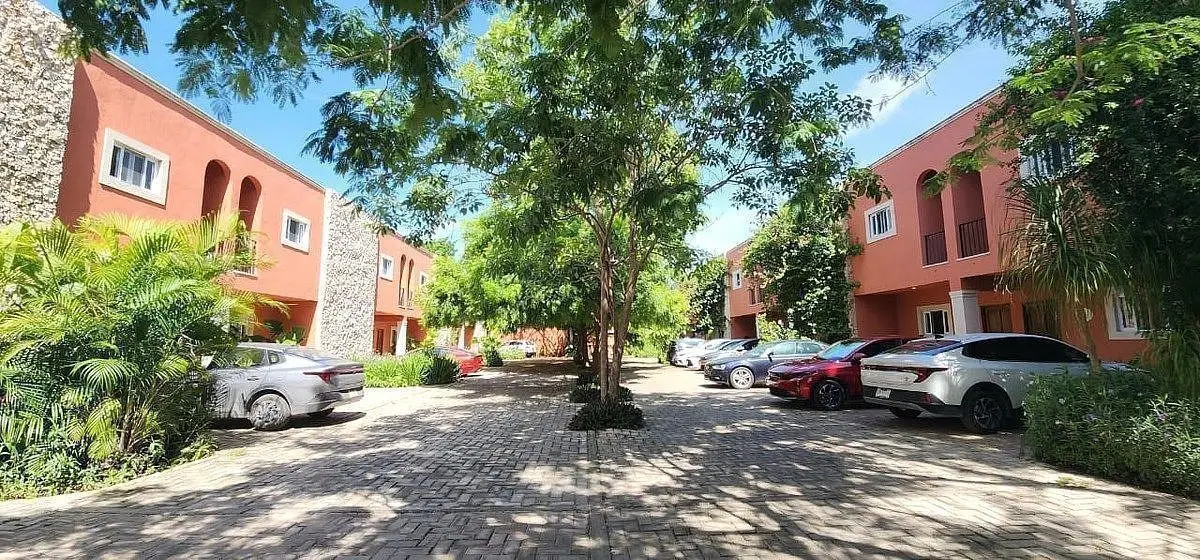 Renta Townhouse amueblado 2 Recamaras sodzil norte
