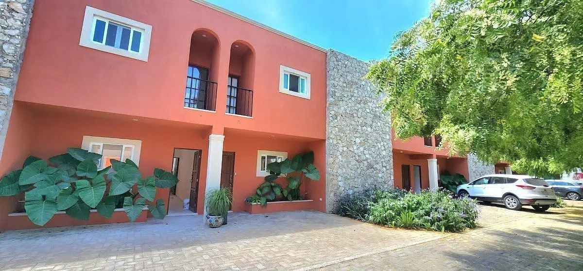 Renta Townhouse amueblado 2 Recamaras Sodzil Norte — foto 3