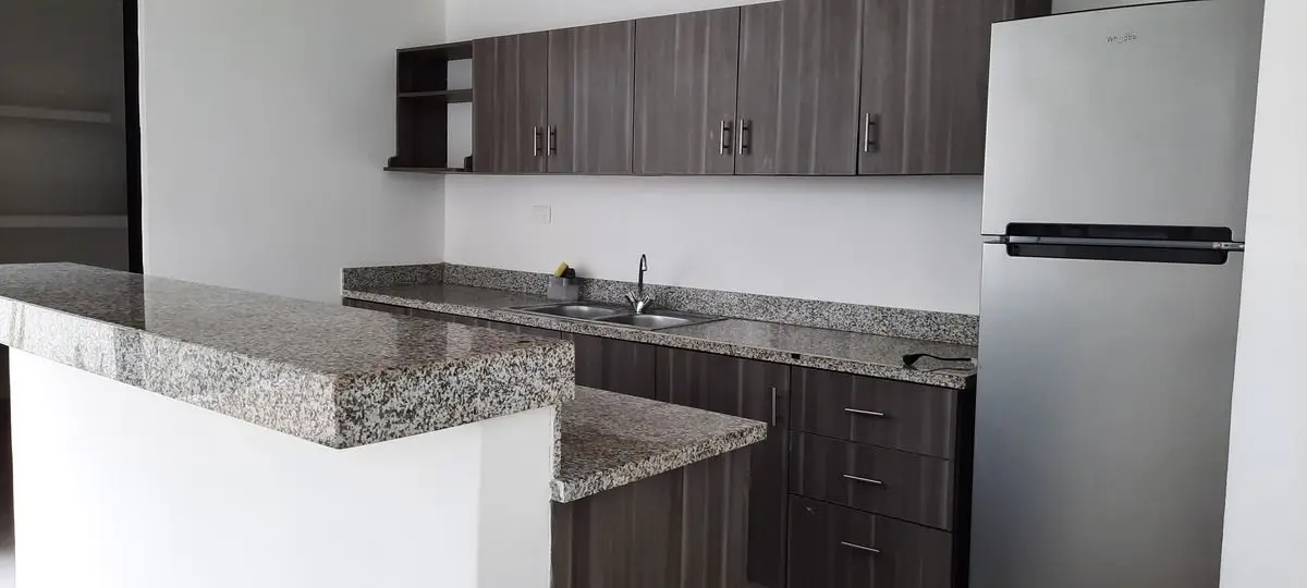 Renta Townhouse Amueblado zona norte — foto 2