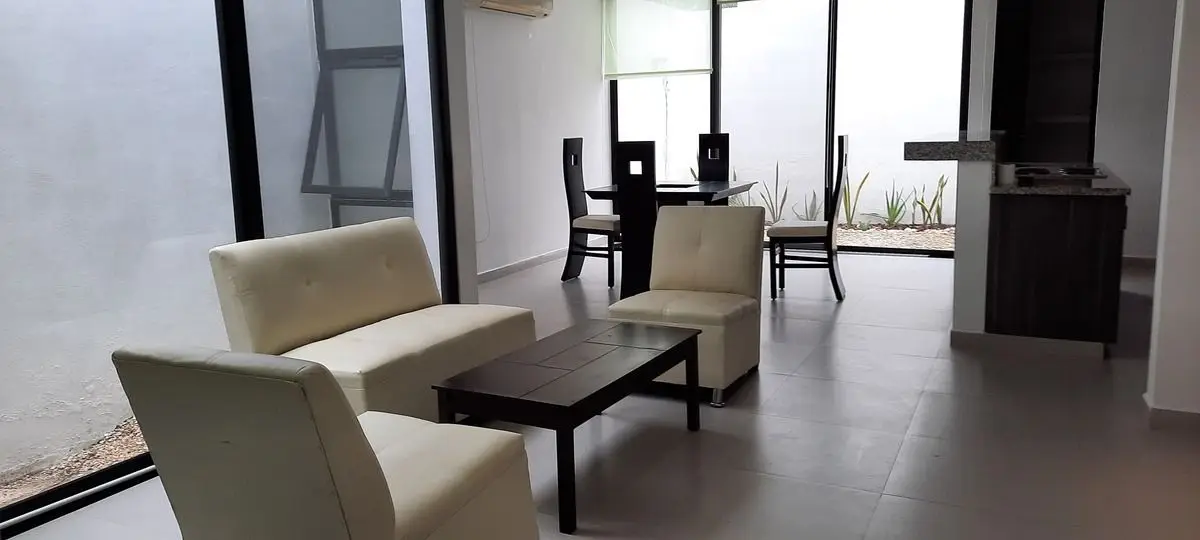 Renta Townhouse Amueblado zona norte — foto 3