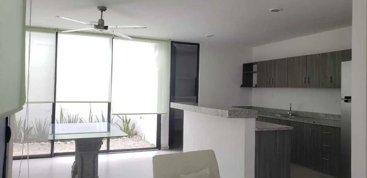 Rentq townhouse 2 recamaras 2 baños semi amueblado San Ramón norte — foto 2