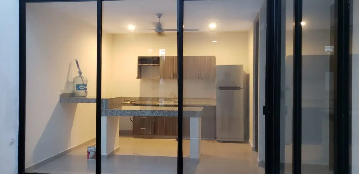 Se Renta Town House Amueblado con 2 Recamaras en Benito Juarez Norte, Merida Yuc — foto 4