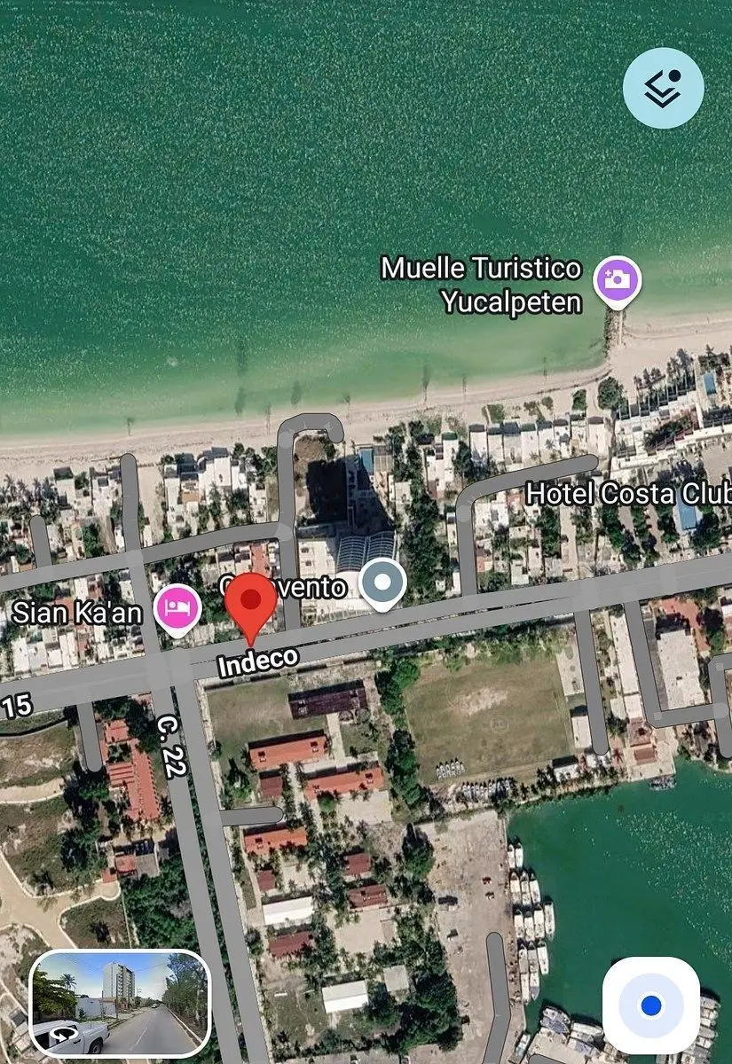 Terreno con Costruccion sobre avenida y 2 esquinas playa