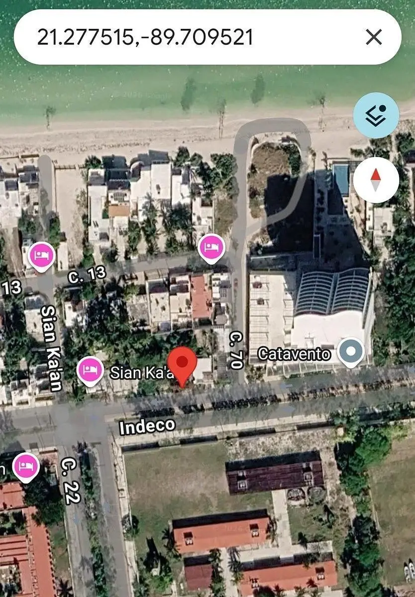 Terreno con Costruccion sobre avenida y 2 esquinas playa — foto 2