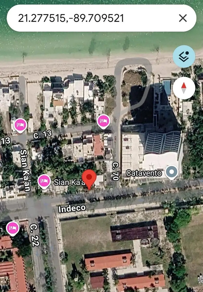 Terreno con Costruccion sobre avenida y 2 esquinas playa — foto 2