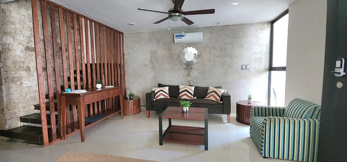 Venta Casa Completamente Amueblada en Las Americas I con piscina