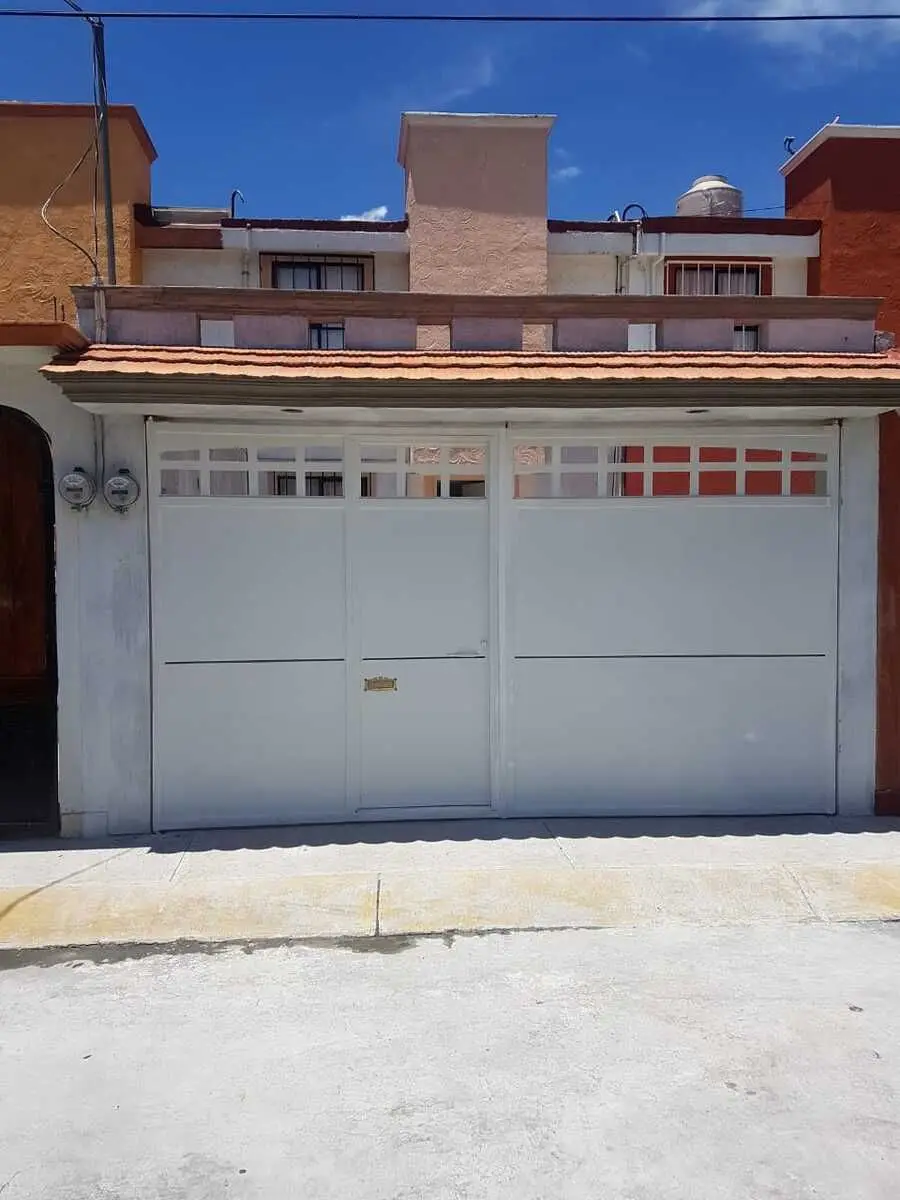 Casa en Col-Fracc. Paseos de Satín, Toluca