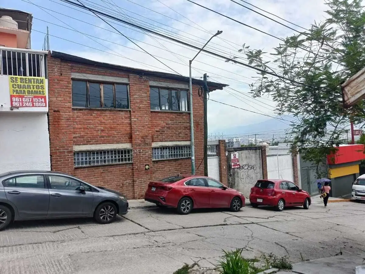 Se renta bodega ubicada en Col Castillo Tielemans