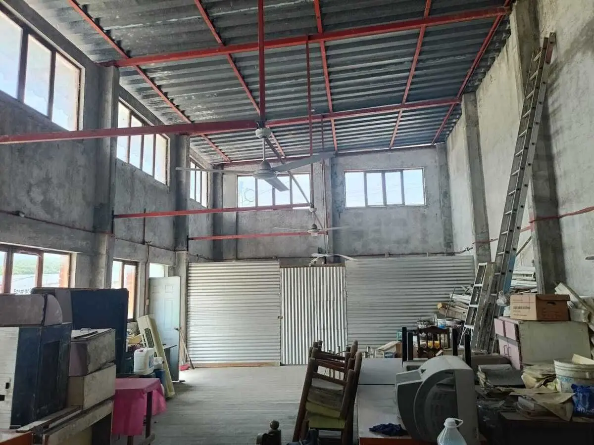 Se renta bodega ubicada en Col Castillo Tielemans — foto 2