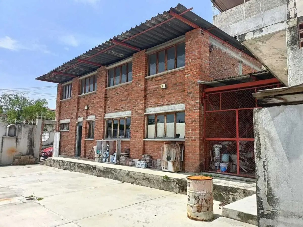 Se renta bodega ubicada en Col Castillo Tielemans — foto 5