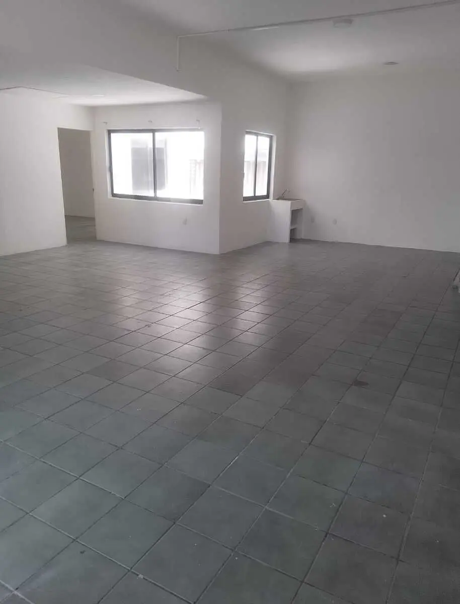 Se renta oficina sobre Av Central Poniente en Tuxtla Gutiérrez — foto 2