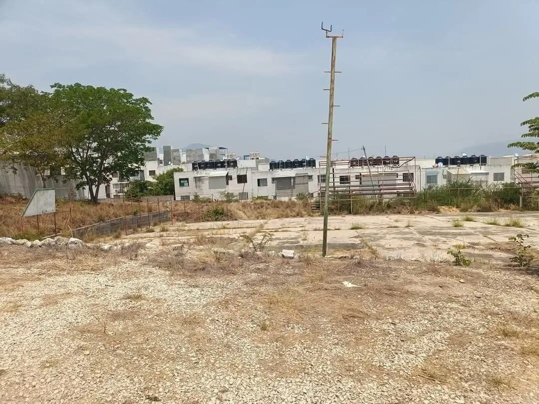 Se vende terreno con construcción — foto 3