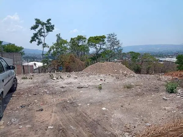 Terreno en Venta atrás de Toks Oriente — foto 5