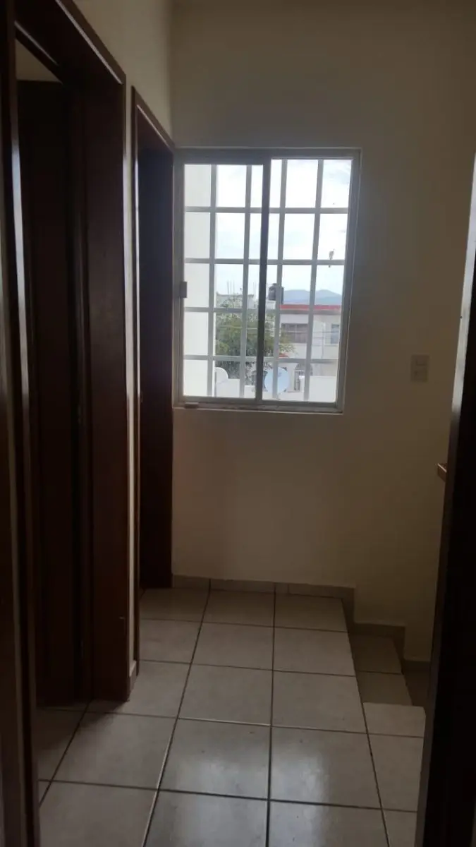 Casa en Renta de 4 habitaciones 2 baños. vista bugambilia, villa de alvarez. — foto 5