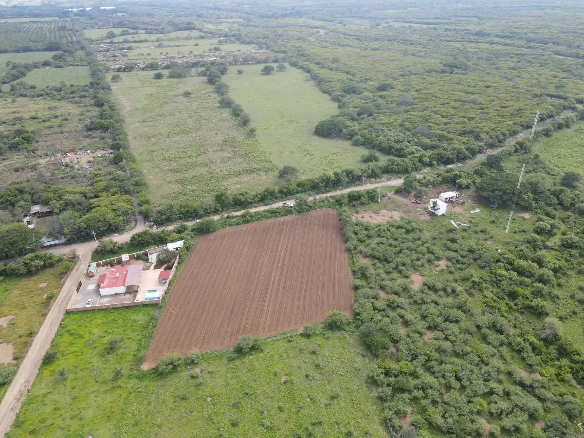 Se Vende Terreno Sobre Avenida en Villa Dealvarez, — foto 2