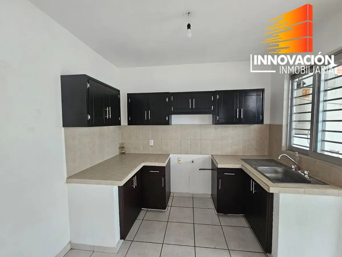 Se Renta Casa 2 Recamaras + 1 Estudio Opción a 3er Recamara, Zona Norte de Villa — foto 5