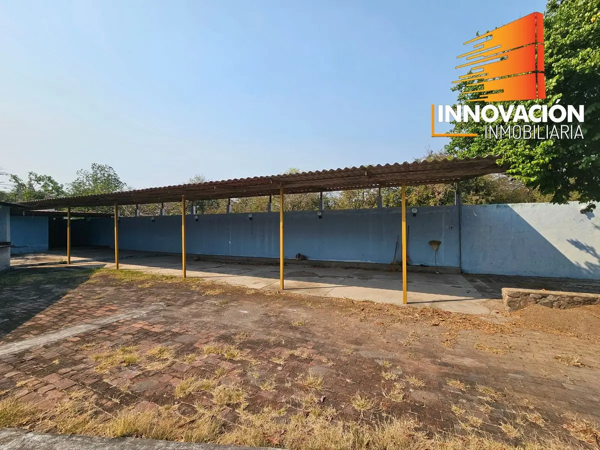 Se Vende Terreno Urbano de 1800 M2, con 2 Casas, Local de Fiestas y Bodega en la — foto 4